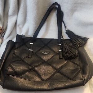 Preloved GUESS Black Quilted Women's Shoulder Bag
